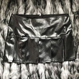 Tripp NYC Pleated Faux Leather Skirt